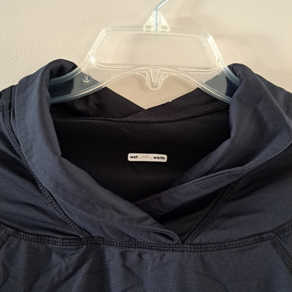 EUC Lululemon long-sleeved luxstreme running top - Picture 4 of 6
